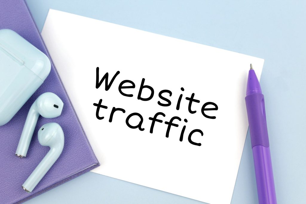 SEO-kaavio nettisivuille, joka näyttää hakukoneoptimoinnin (SEO) prosessin ja sen vaikutuksen nettisivujen sijoitukseen hakutuloksissa.